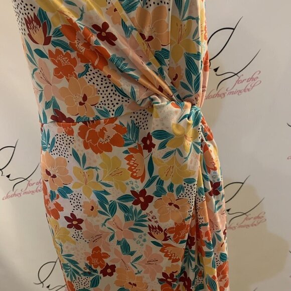 BCBGeneration. Size S-M?? See measurements. Knee Length Halter Dress. B80. - Picture 3 of 7